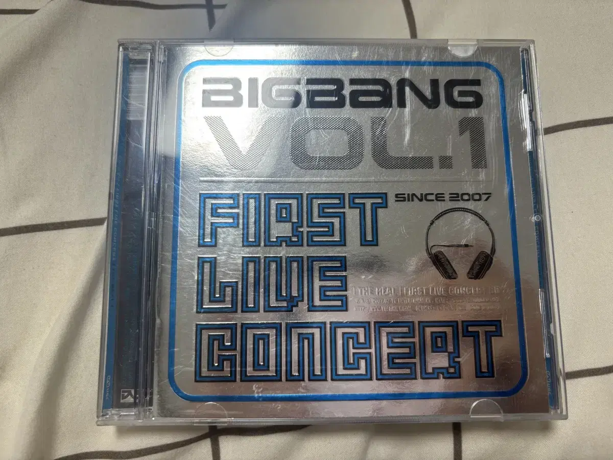 ミュージック BIGBANG VOL.1 VOL.2 LIVE CONCERT DVD BIGBANG | 빅뱅 Big Bang Single Album Vol. 1 & 2 on Bunjang